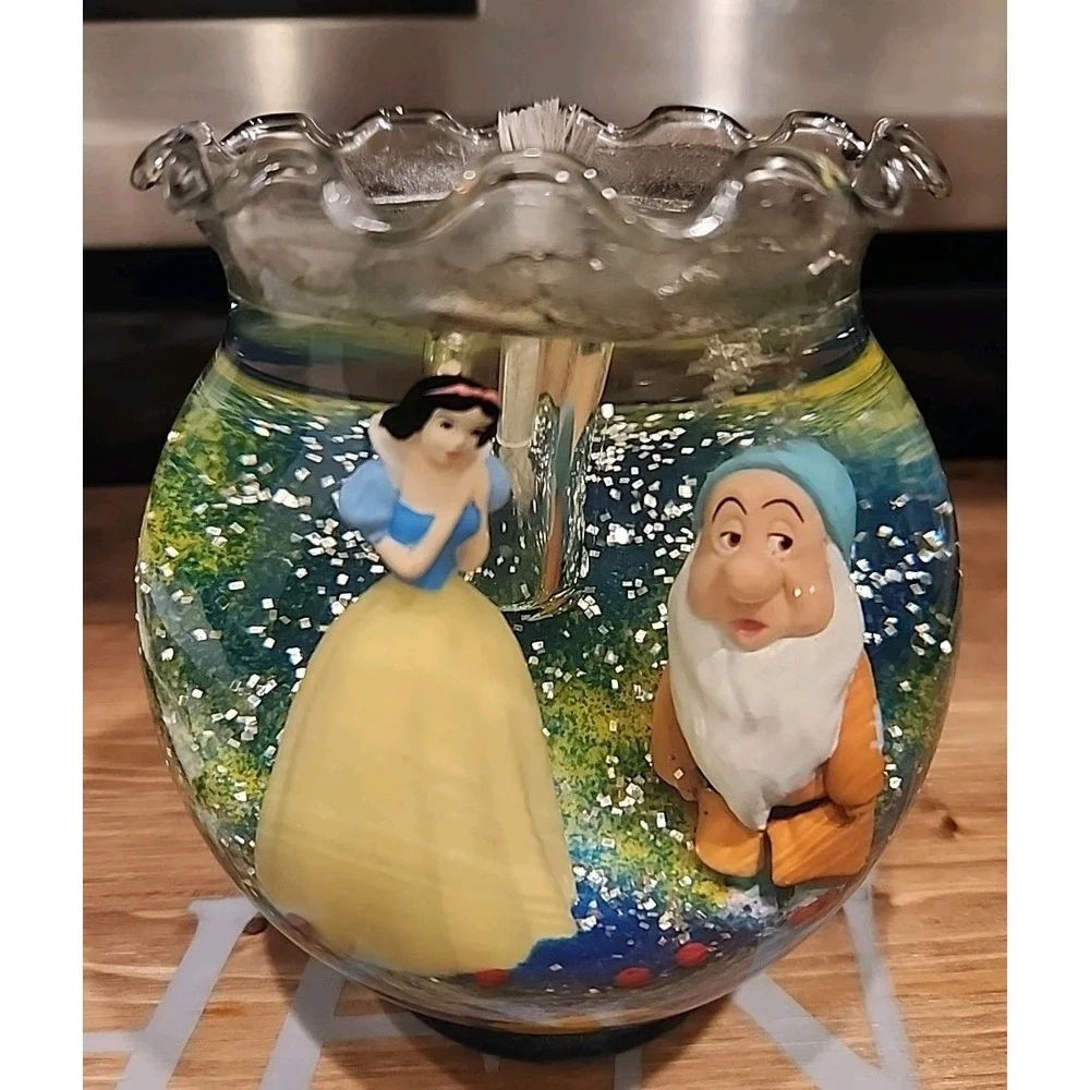 **Rare Snow White & Seven Dwarfs‎ Oil Lamp